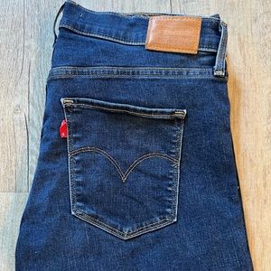 Levi’s 311 Mid-Rise Skinny Shaping Jeans size 31 waist x 32 length